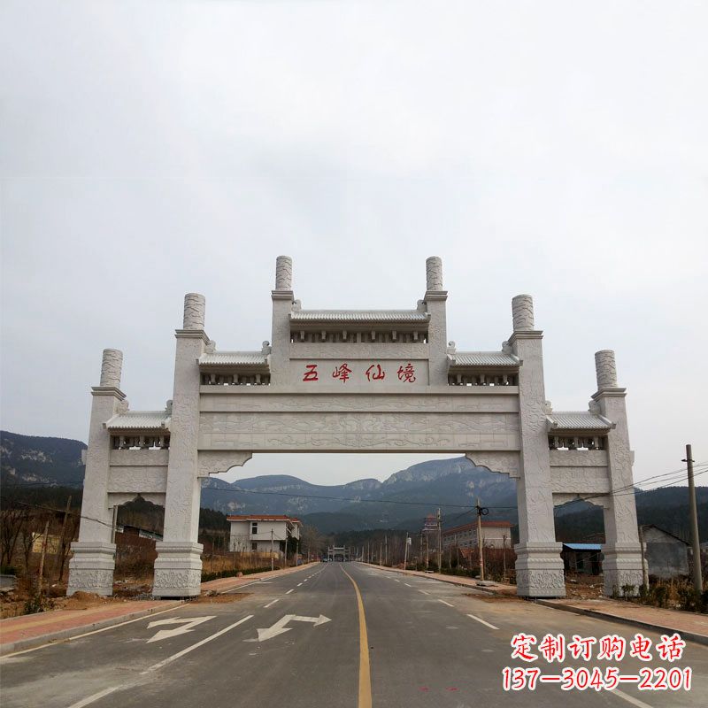 廊坊领雕塑:景区路口三间四柱牌坊雕塑