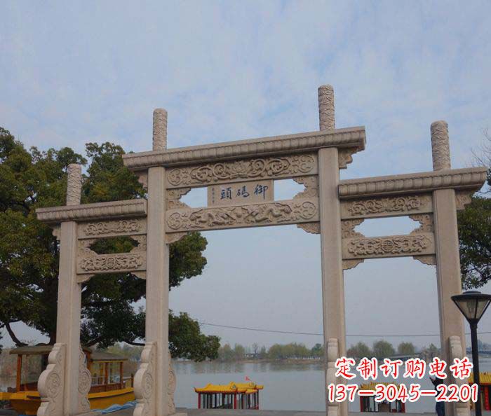 廊坊景区三门古典牌坊石雕