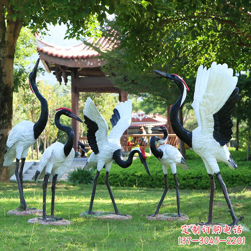 廊坊精美彩绘丹顶鹤雕塑