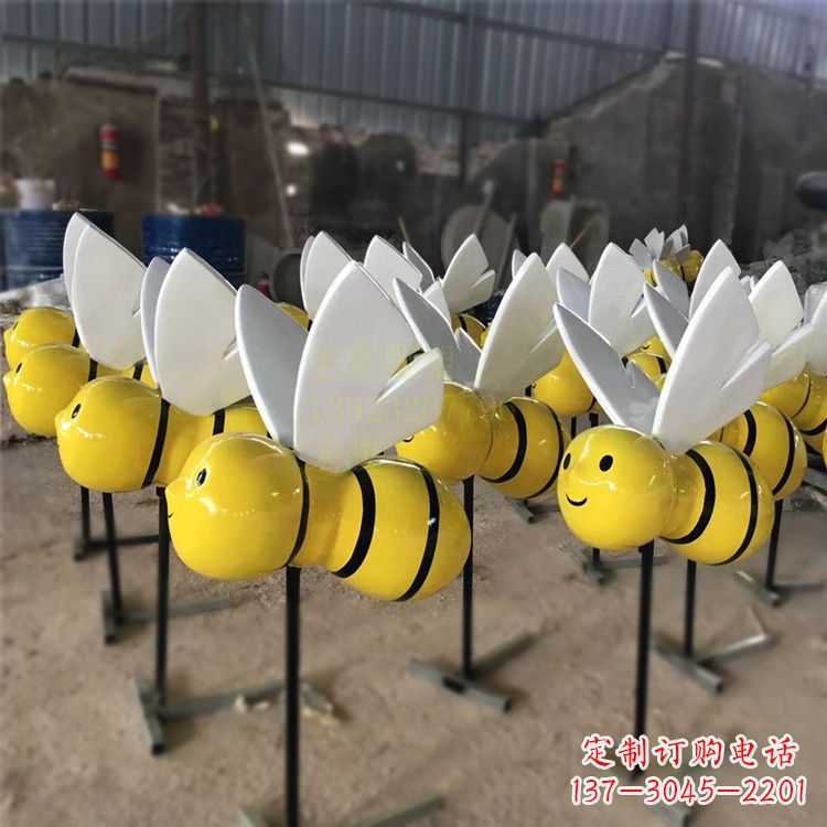 廊坊动感蜜蜂雕塑,营造精致的都市公园