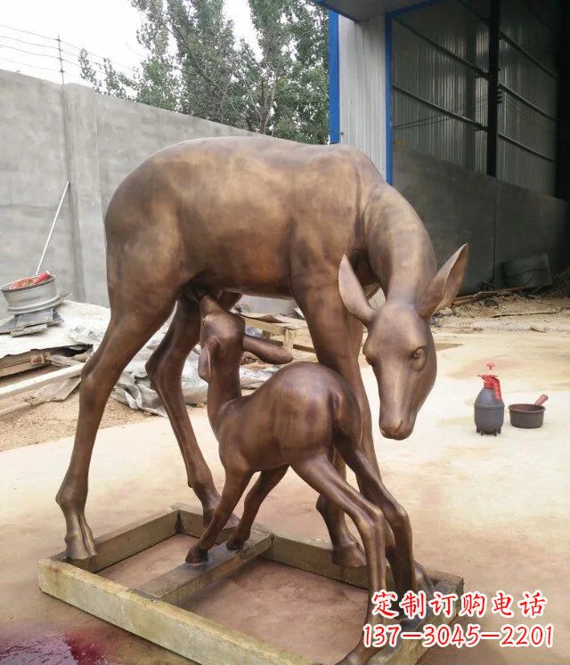 廊坊母子鹿公园动物铜雕——精美绝伦