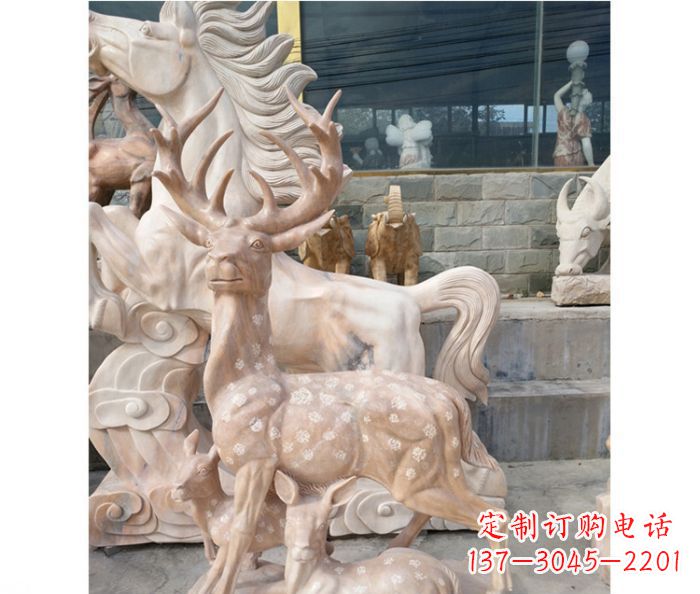 廊坊展现自然风采的梅花鹿石雕