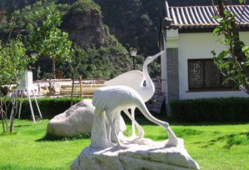 廊坊仙鹤石雕公园草坪动物雕塑