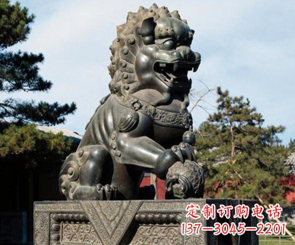 廊坊完美融合中西文化的铜狮子雕塑