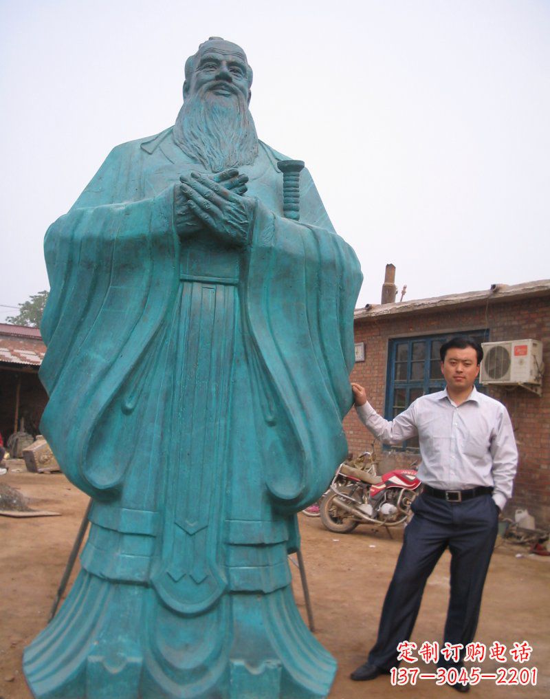 廊坊青铜孔子行教像