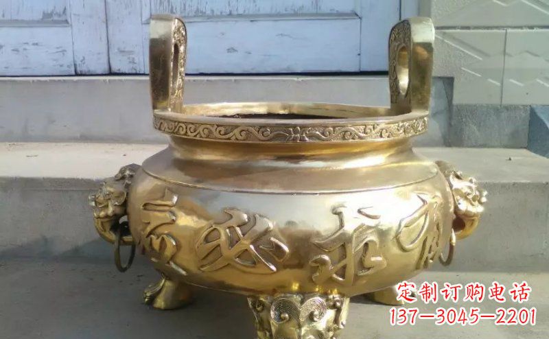 廊坊壮丽威猛的三足香炉铜雕