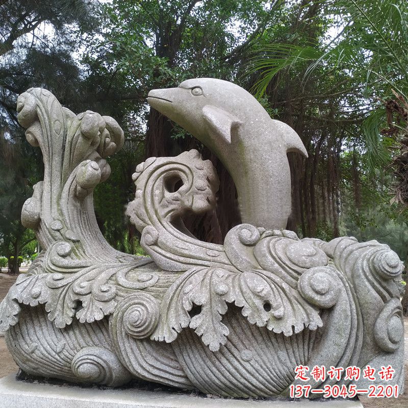 廊坊精美的石雕海豚雕塑，为您的公园林营造出别具匠心的水景特色