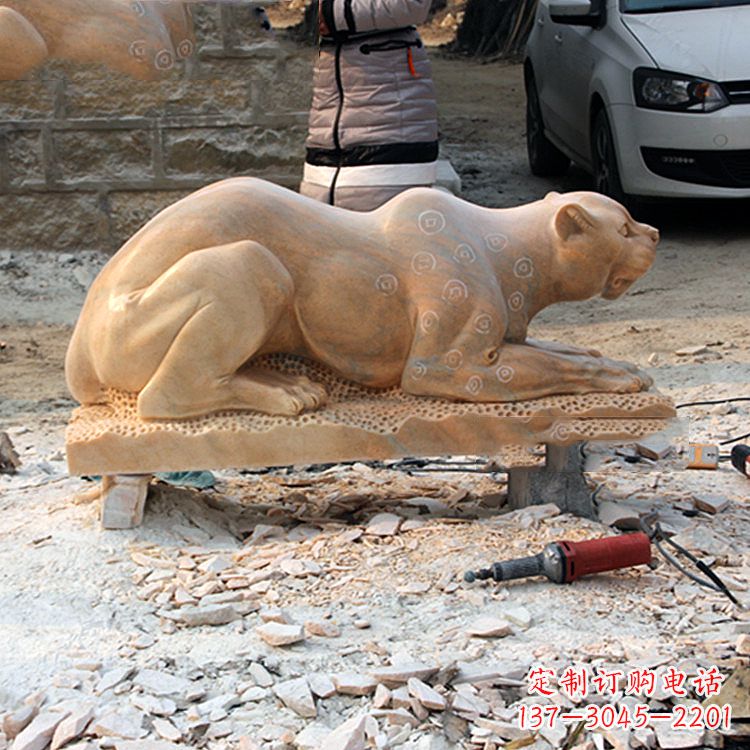 廊坊中领雕塑:精美雕刻豹雕塑