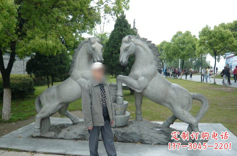廊坊以马为主题的石雕艺术品