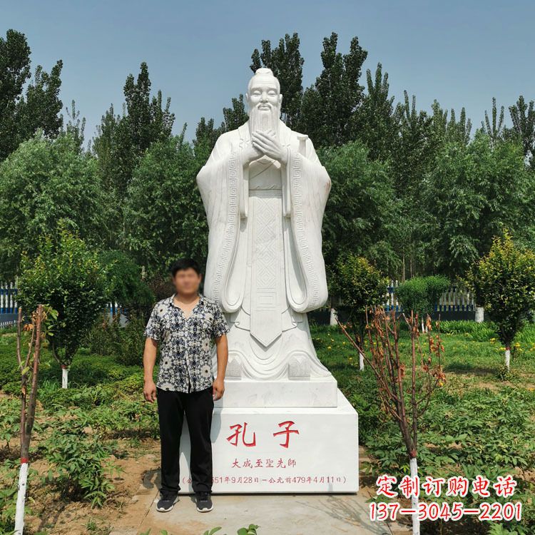 廊坊寺庙孔子雕像