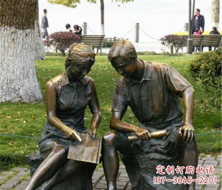 廊坊讨论问题的学生铜雕