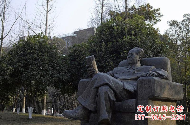 廊坊铜雕毛泽东伟人雕塑