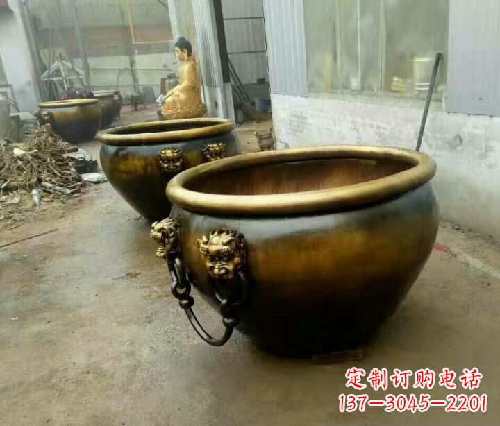 廊坊铜雕圆形荷花水缸雕塑 (2)