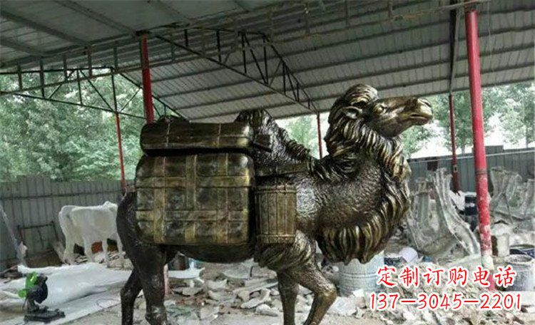 廊坊拖行李的骆驼动物铜雕 (2)