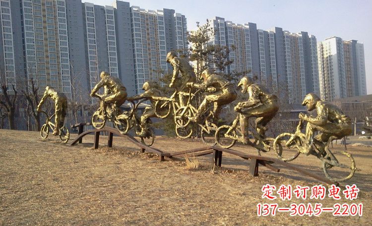 廊坊玩花样自行车人物铜雕