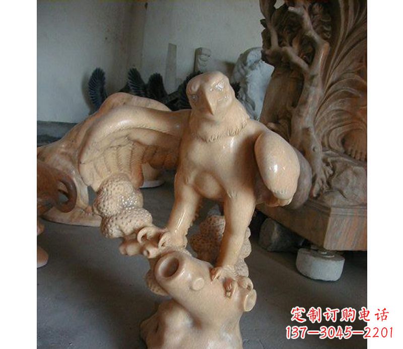 廊坊晚霞红老鹰石雕