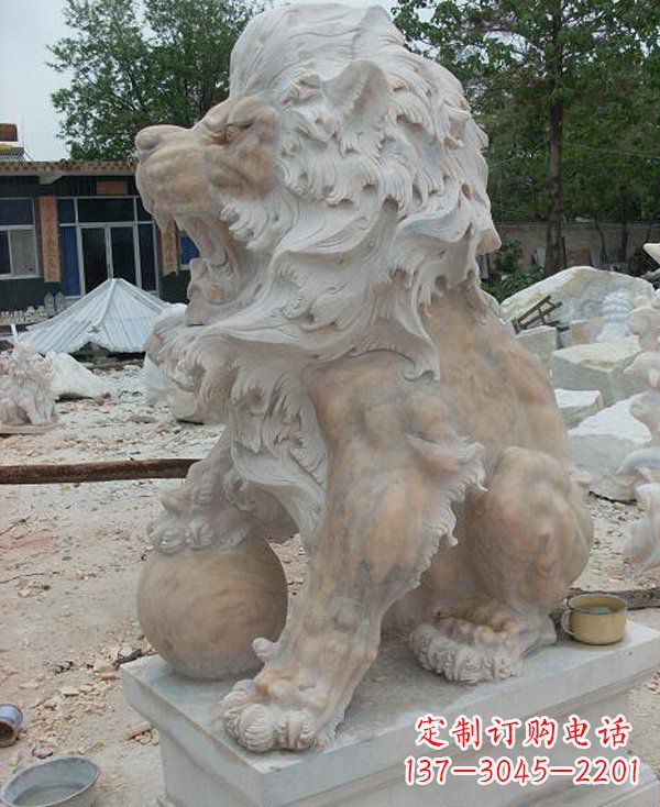 廊坊晚霞红寺庙门口西洋狮子石雕