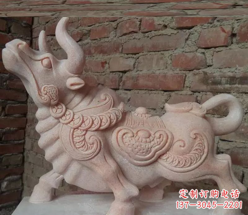 廊坊晚霞红小牛雕塑