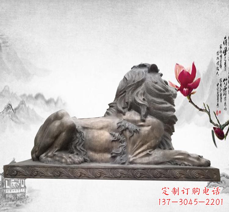廊坊卧着的西洋狮子铜雕