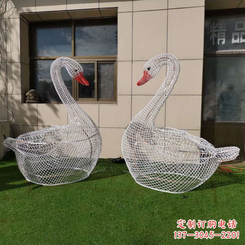 廊坊卧姿天鹅网格动物雕塑园林草坪动物摆件