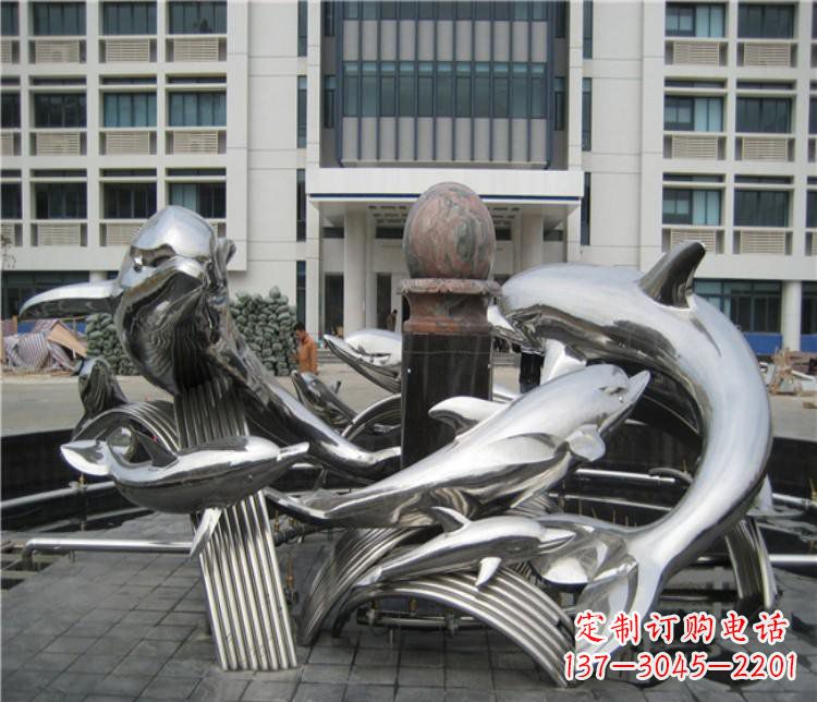 廊坊校园不锈钢海豚海浪雕塑