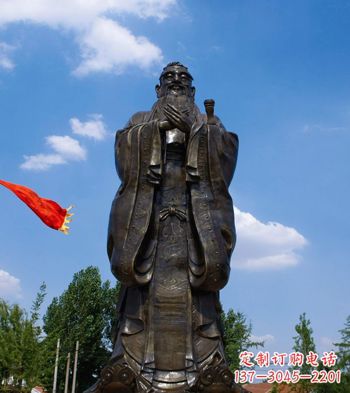 廊坊校园里的孔子雕像
