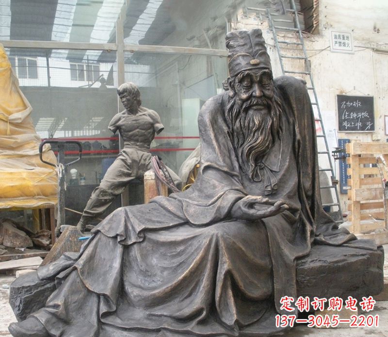 廊坊张仲景铜雕