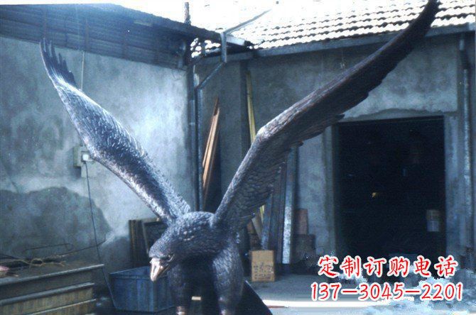 廊坊铸铜老鹰企业动物铜雕