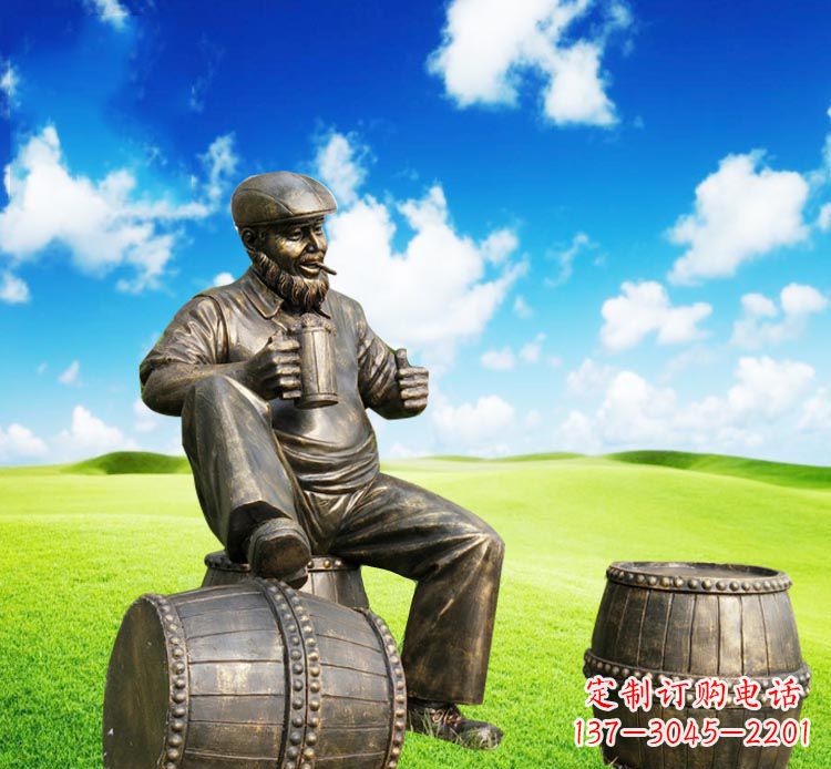 廊坊坐酒桶喝啤酒的西方人物铜雕
