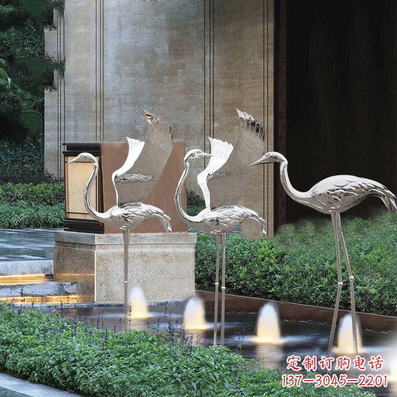 廊坊鹤雕塑-公园不锈钢镜面喷泉中的鹤雕塑